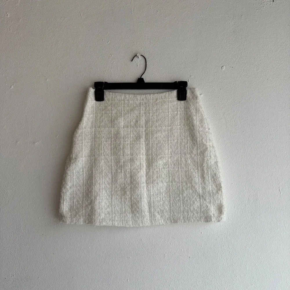 White‎ Textured Skirt Womens Size Medium Lined Coquette Preppy Mini